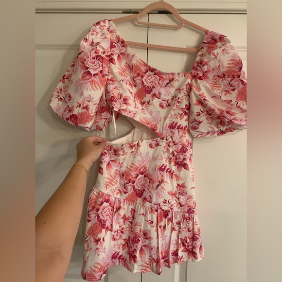 Hello Molly dress - Picture 1 of 9